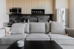 Blueground West Loop rooftop pool gym CHI-1170