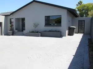 Cottage Studio - Tokai