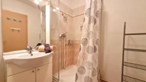 Appartements Vaux sur Mer - EMPLACEMENT de CHOIX - APPARTEMENT - PLAGE de NAUZAN : photos des chambres