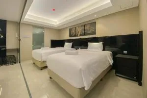 Spacious Combined Studio Apartment at Warhol (W/R) Residence By Travelio - Jomblang