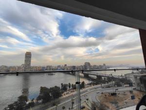 شقه فندقية علي النيل مباشر