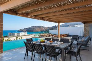 Villa Rocabella with heated pool & jacuzzi in Lindos