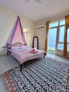 Queen Room in Boutique Penthouse 16th floor