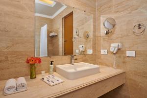 Royal Kingdom Sarovar Portico Pilibhit