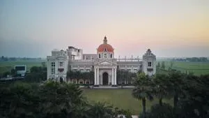 Royal Kingdom Sarovar Portico Pilibhit - Барейллі