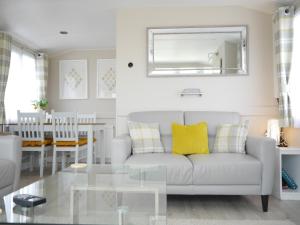 101 Sapphire Tees Bay