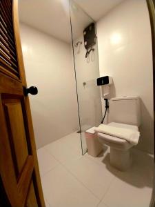 To The Moon Guesthouse