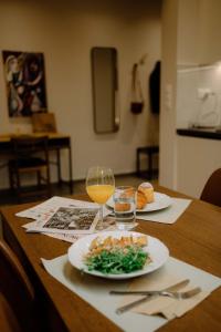 Vibrant Pagrati 2-BD Retreat with Elegant-Modern style