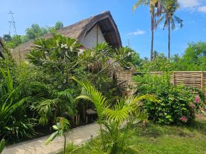 MoonBag Bungalows