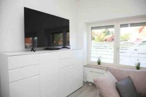 Wunderschöne und moderne Ferienwohnung mit Garten