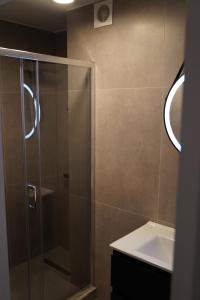 Skyway airport apartments