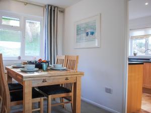 15 Beadon Road