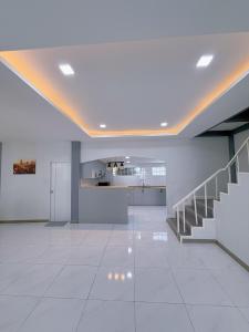 Near Three Town 4Beds 5Baths South Pattaya villa