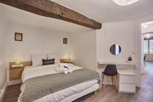 Superb apartment in the center of Paris by Stusioprestige