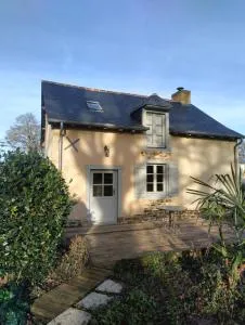 Petite Maison à côté de la Forêt de Rennes - 利夫尔