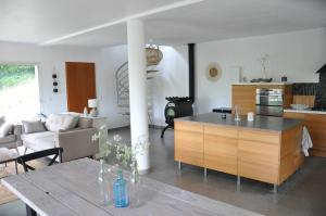 Maisons de vacances Villa d-Ordetcho - nature, calm, swimming pool near Vallon Pont d-Arc : photos des chambres