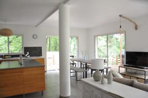 Maisons de vacances Villa d-Ordetcho - nature, calm, swimming pool near Vallon Pont d-Arc : photos des chambres