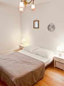 Maisons de vacances Maison au coeur de MARCOLES, 2ch, 4pers, jardin : photos des chambres