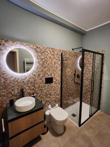 The courtyard of the 6 arches