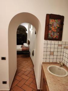 The courtyard of the 6 arches