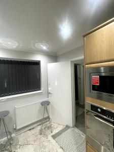 Spacious 3 Bedroom Home in Bletchley