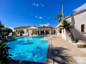 Villas Rare Villa luxueuse 250 M2 proche plage Perols : photos des chambres