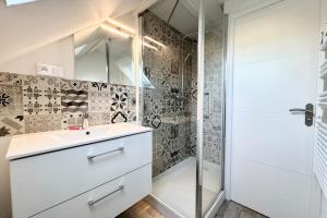 Maisons de vacances Maisonnette refaite a neuf - 300m des plages : photos des chambres