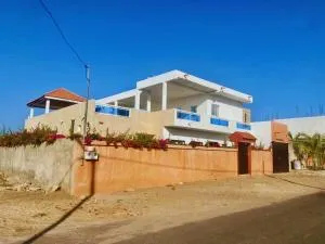 HORIZON PLUS - Villa Moderne avec 4 Chambres Climatisées, NETFLIX, WIFI, Vue Mer & Sérénité à Pointe Sarène - 姆布尔