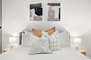 Stunning Apartment at Marvel Stadium with Parking & Amenities