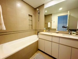 02 Bedroom Apartment in Townsquare