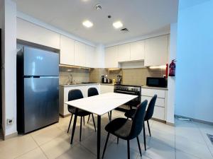 02 Bedroom Apartment in Townsquare