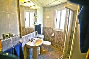 Triple Room room in Hostal Apolo Trece