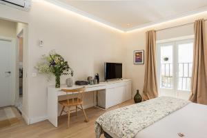 Deluxe King Room room in Art Suites by Casa de Indias
