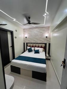 Kedar Stays By Inka Kashi