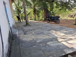 25 acres of picturesque farm