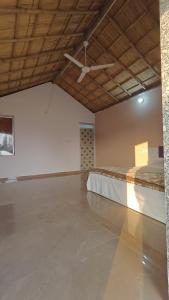 PADHAARO MAHARI JHOPADI HOTEL And RESORT