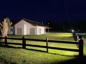 Casa Grande con Tinaja a 10 minutos de Lago Puyehue y Rupanco Ruta 215 Internacional - Puyehue