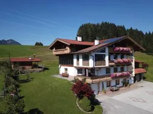 Ferienwohnung bis 4 Personen in Traumlage mit Kaiserblick by FeWo-Plan WILD190 - Thierbach