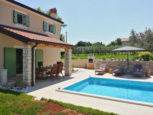 Villa Stella Juricani for 6 people near Umag with private pool only 4 km from the beach
