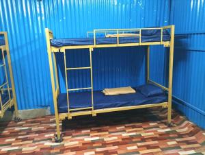 Local Cafe -Tents and Dormatory