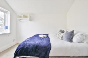 StayRight Homely 3 Bedroom House in Vibrant Whitchurch