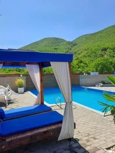 Vila Nikola - 内戈蒂诺