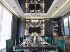 Valia Villa Cát Bà