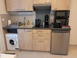 Le 7 - Appartement 2 pièces au calme en bord de rivière, wifi et parking privé gratuit