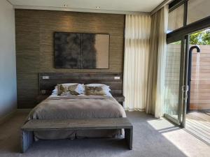 Cliffbreak-Luxury Villa on Pezula Golf Estate with ocean views,Knysna