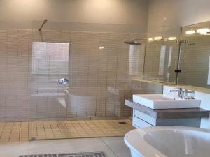 Cliffbreak-Luxury Villa on Pezula Golf Estate with ocean views,Knysna