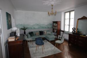 Villas Maison Bourgeoise classee 3 etoiles a 100 m des Bords de Loire avec parkings prives : photos des chambres