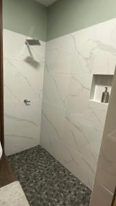 Muy cerca de playas y miradores muy accesible a la ciudad y comercios