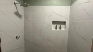 Muy cerca de playas y miradores muy accesible a la ciudad y comercios