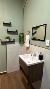 Muy cerca de playas y miradores muy accesible a la ciudad y comercios